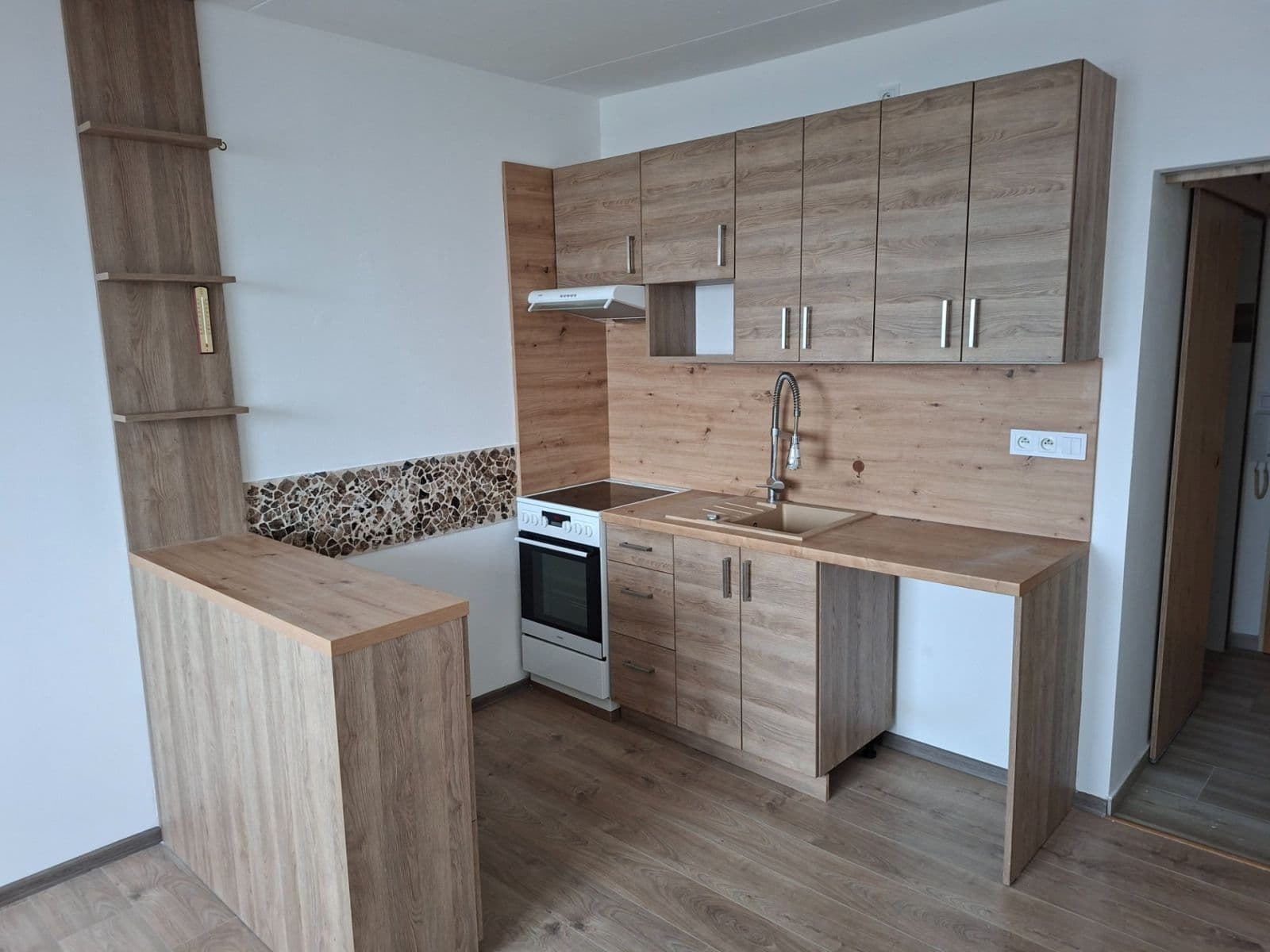 Pronájem bytu 1+kk 25 m², Horácké náměstí, Brno, Jihomoravský kraj Pronájem bytu 1+kk 25 m², Horácké náměstí, Brno, Jihomoravský kraj