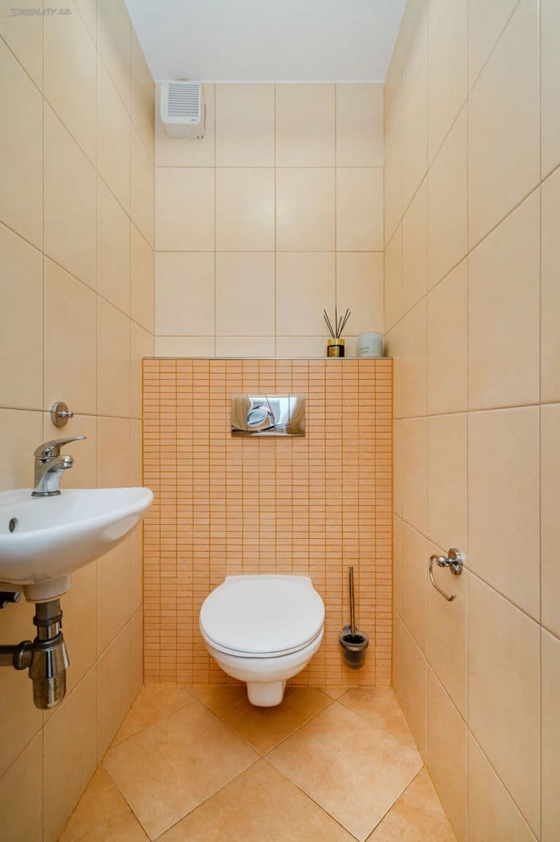 Pronájem bytu 2+kk 62 m², Na Vyhlídce, Frýdek-Místek, Moravskoslezský kraj Pronájem bytu 2+kk 62 m², Na Vyhlídce, Frýdek-Místek, Moravskoslezský kraj