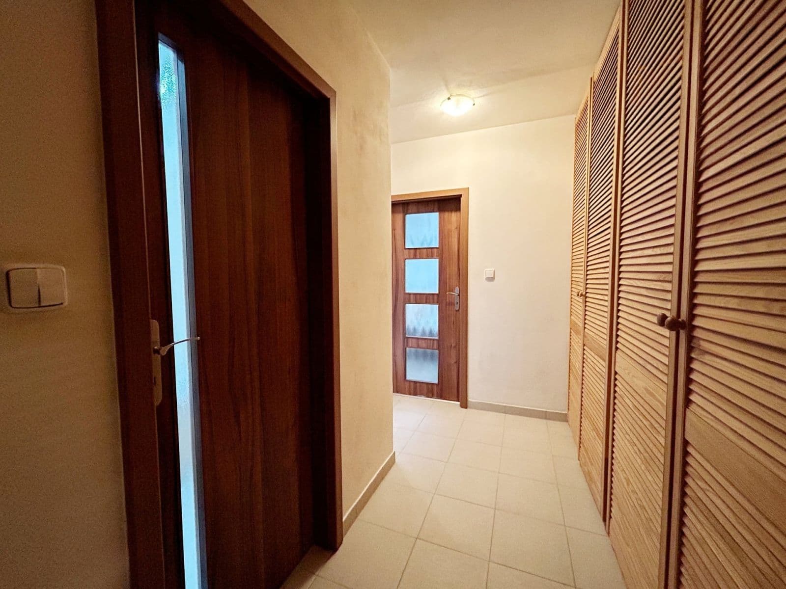 Pronájem bytu 2+kk 44 m², Ohradní, Praha, Praha Pronájem bytu 2+kk 44 m², Ohradní, Praha, Praha