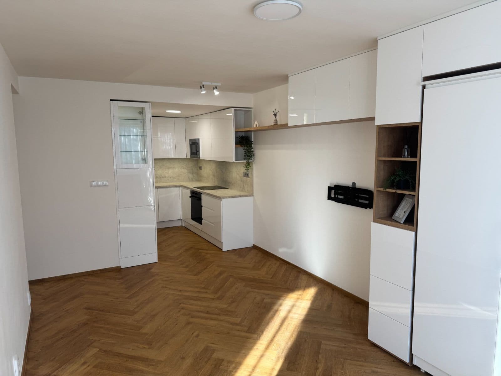 Pronájem bytu 2+kk 43 m², K Zahrádkám, Praha, Praha Pronájem bytu 2+kk 43 m², K Zahrádkám, Praha, Praha