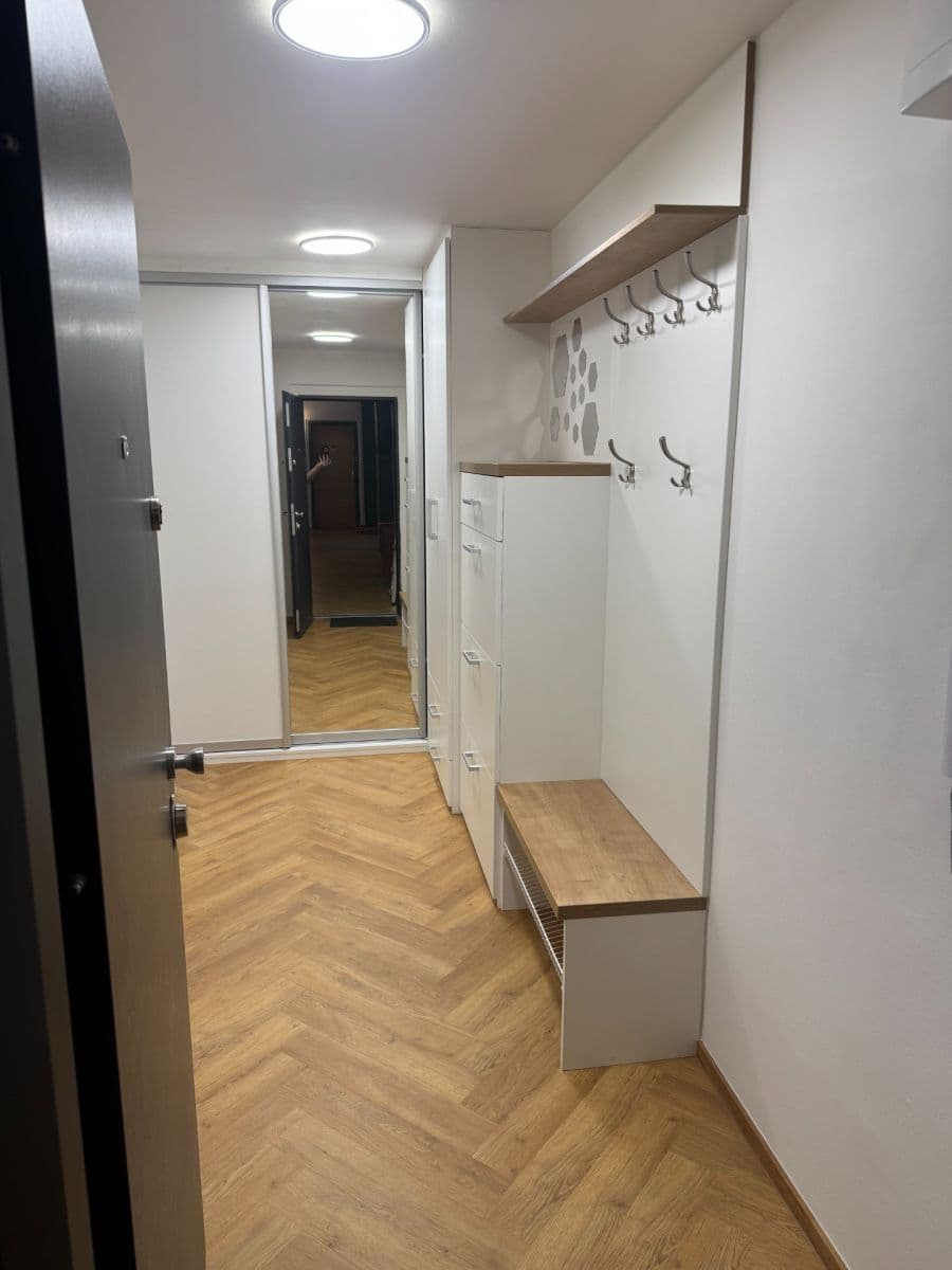 Pronájem bytu 2+kk 43 m², K Zahrádkám, Praha, Praha Pronájem bytu 2+kk 43 m², K Zahrádkám, Praha, Praha