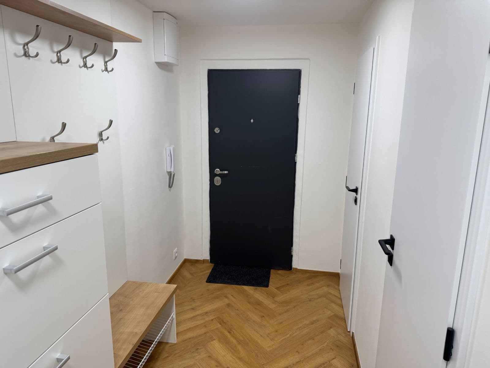 Pronájem bytu 2+kk 43 m², K Zahrádkám, Praha, Praha Pronájem bytu 2+kk 43 m², K Zahrádkám, Praha, Praha