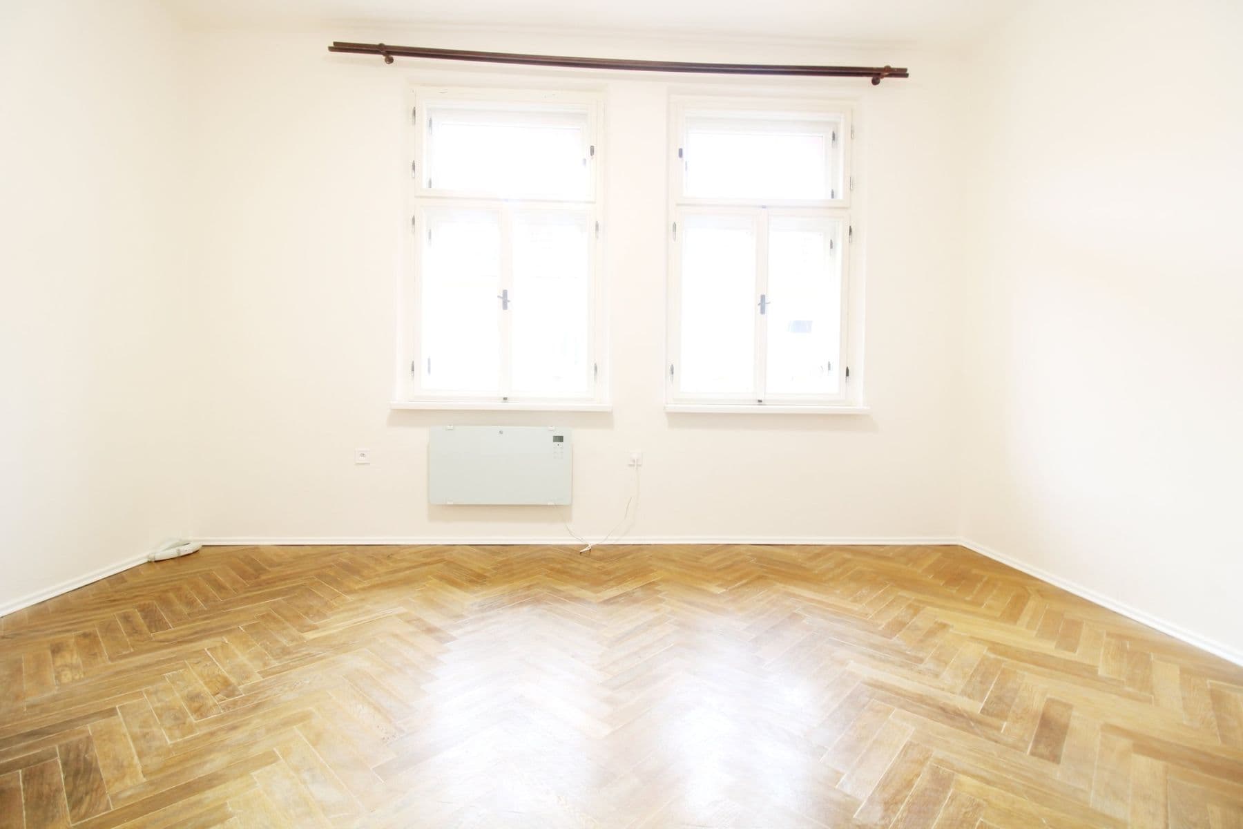 Pronájem bytu 2+kk 75 m², Kolínská, Praha, Praha Pronájem bytu 2+kk 75 m², Kolínská, Praha, Praha