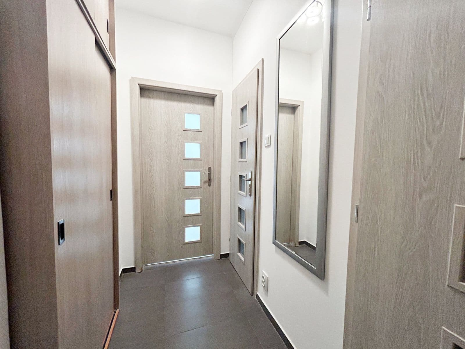 Pronájem bytu 2+kk 48 m², Spojovací, Praha, Praha Pronájem bytu 2+kk 48 m², Spojovací, Praha, Praha