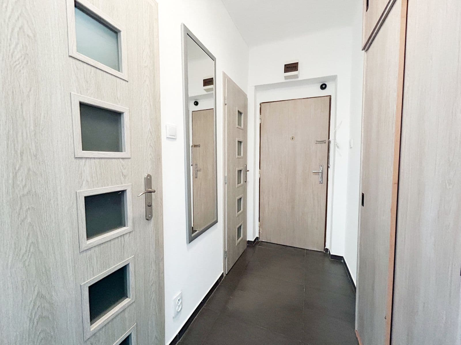 Pronájem bytu 2+kk 48 m², Spojovací, Praha, Praha Pronájem bytu 2+kk 48 m², Spojovací, Praha, Praha