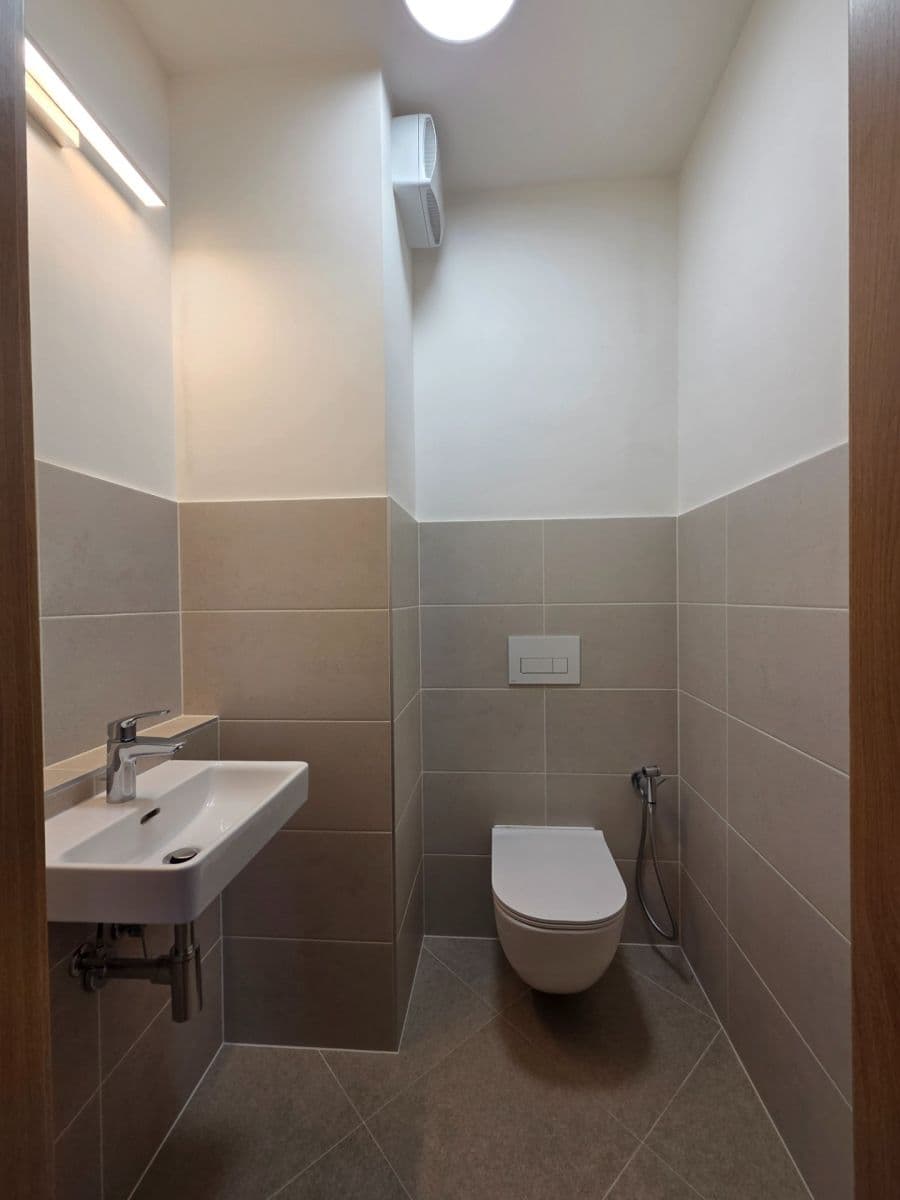 Pronájem bytu 3+kk 84 m², Čakovická, Praha, Praha Pronájem bytu 3+kk 84 m², Čakovická, Praha, Praha