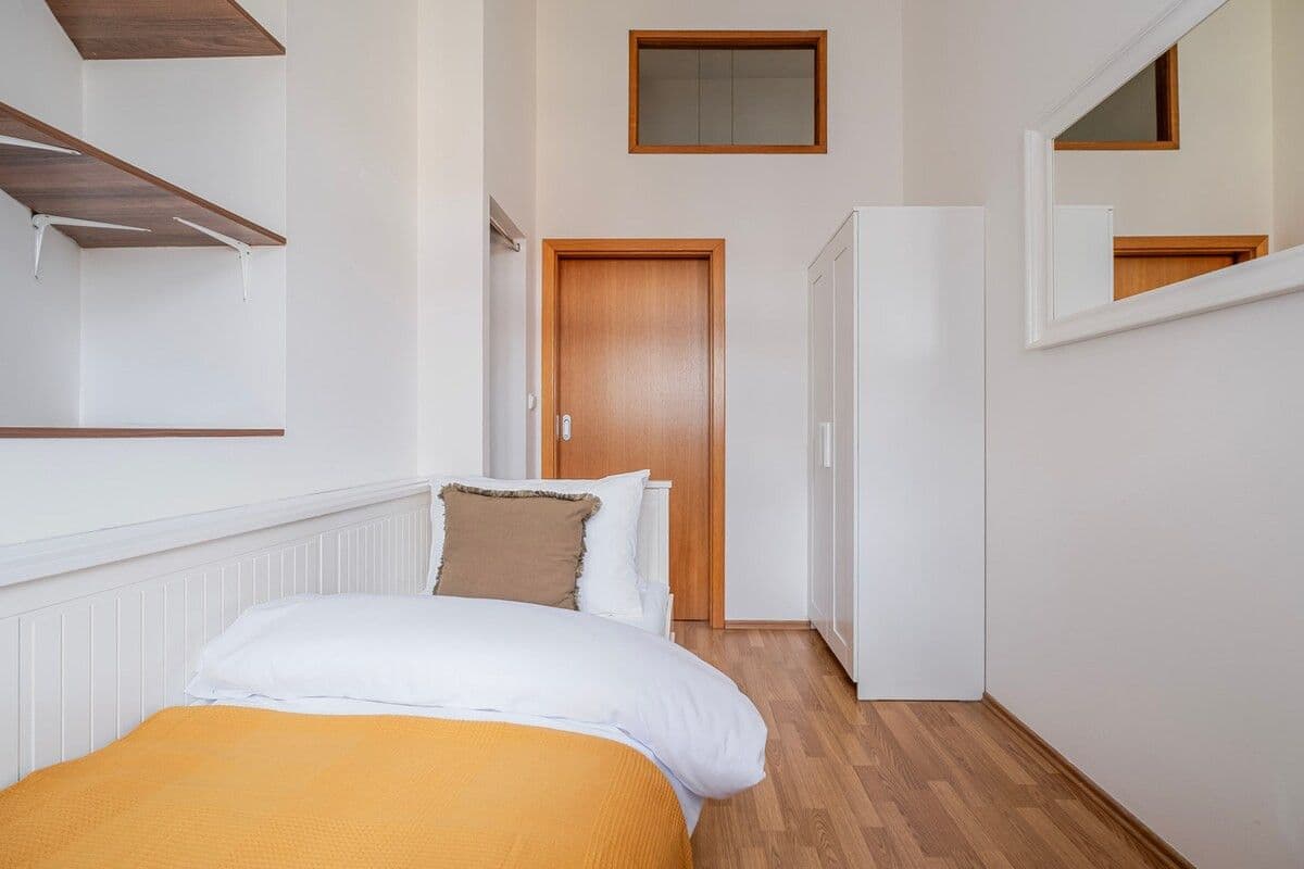 Pronájem bytu 65 m², Kafkova, Praha, Praha Pronájem bytu 65 m², Kafkova, Praha, Praha