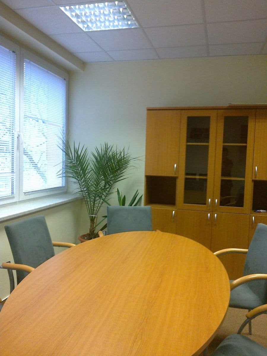 Pronájem kanceláře 128 m², Nádvorná, Zvolen, Banskobystrický kraj Pronájem kanceláře 128 m², Nádvorná, Zvolen, Banskobystrický kraj