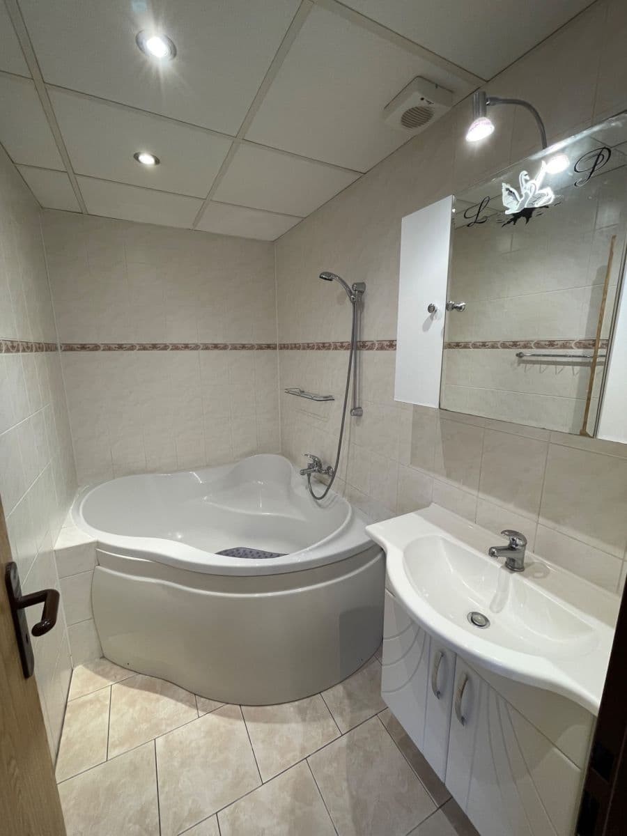 Pronájem bytu 2+1 65 m², Seifertova, Sokolov, Karlovarský kraj Pronájem bytu 2+1 65 m², Seifertova, Sokolov, Karlovarský kraj