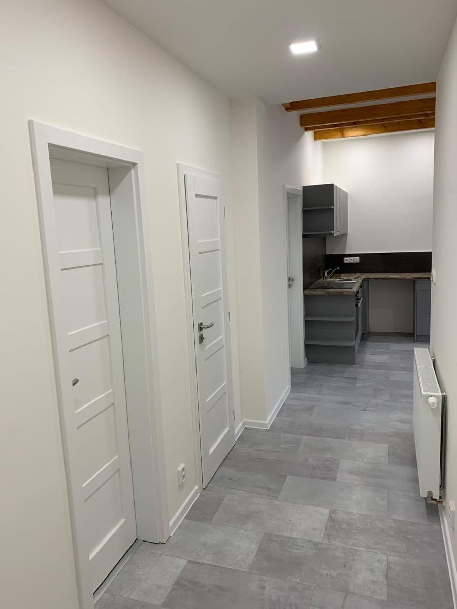 Pronájem bytu 2+kk 60 m², Komenského, Kladno, Středočeský kraj Pronájem bytu 2+kk 60 m², Komenského, Kladno, Středočeský kraj