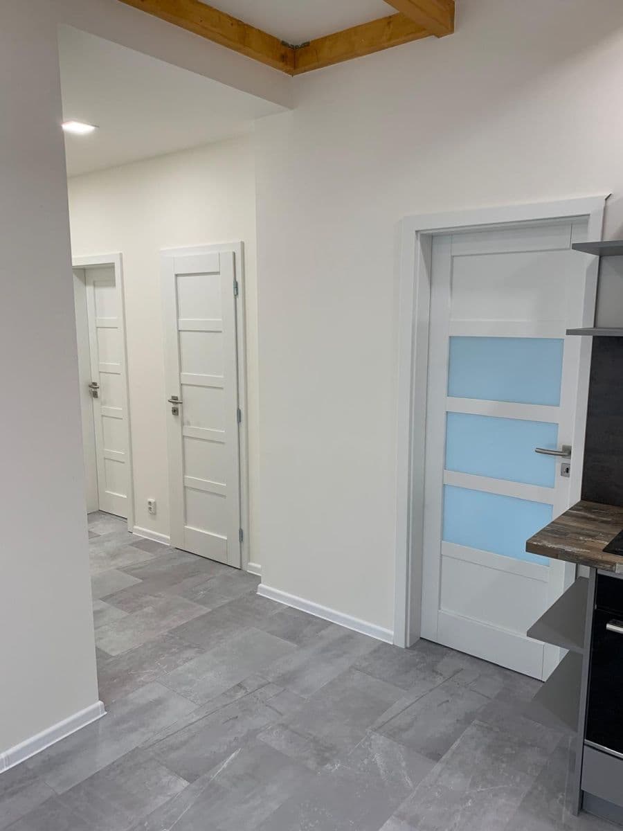 Pronájem bytu 2+kk 60 m², Komenského, Kladno, Středočeský kraj Pronájem bytu 2+kk 60 m², Komenského, Kladno, Středočeský kraj