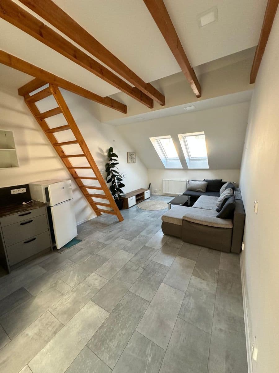 Pronájem bytu 2+kk 60 m², Komenského, Kladno, Středočeský kraj Pronájem bytu 2+kk 60 m², Komenského, Kladno, Středočeský kraj