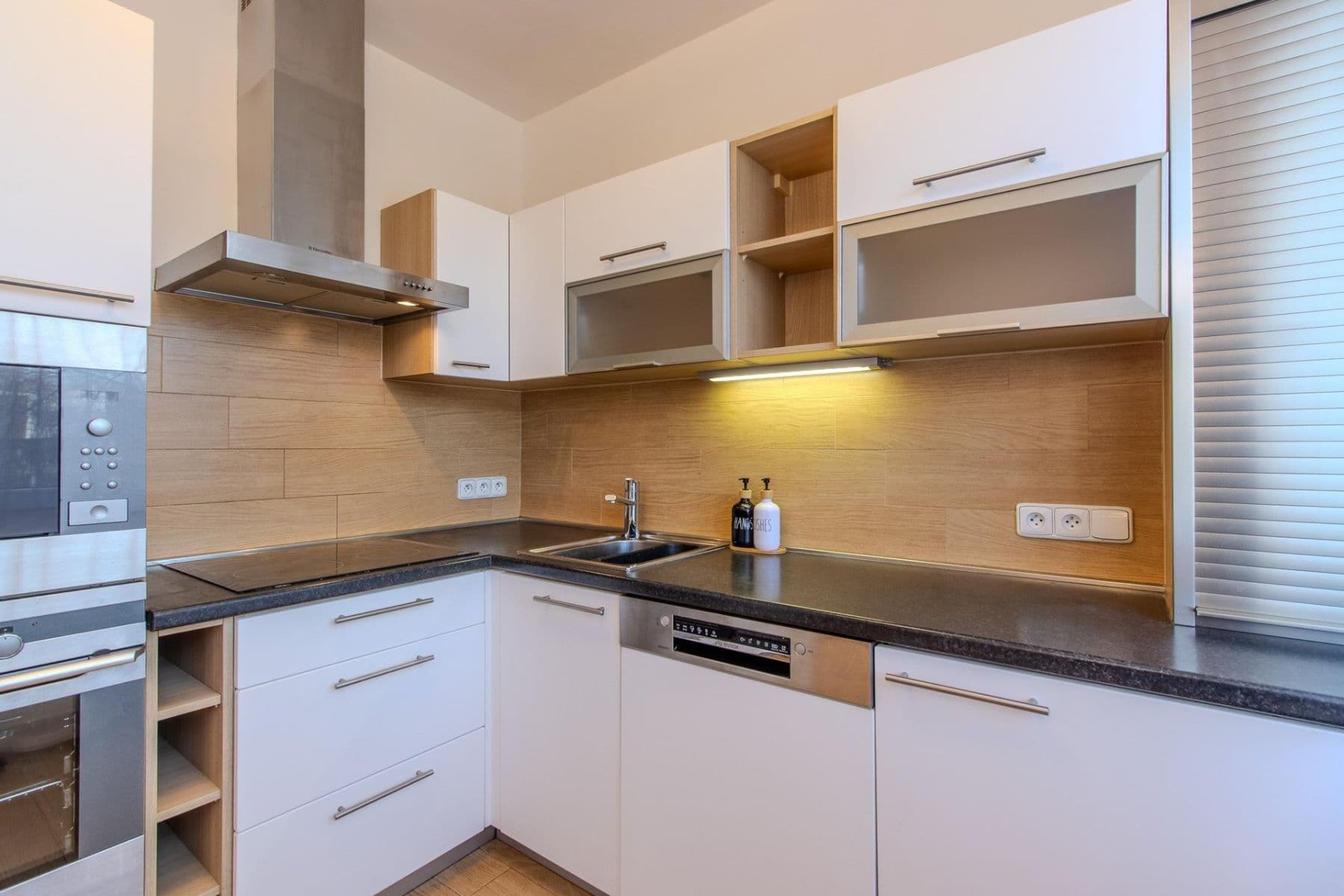 Pronájem bytu 3+1 66 m², Košťálkova, Praha, Praha Pronájem bytu 3+1 66 m², Košťálkova, Praha, Praha