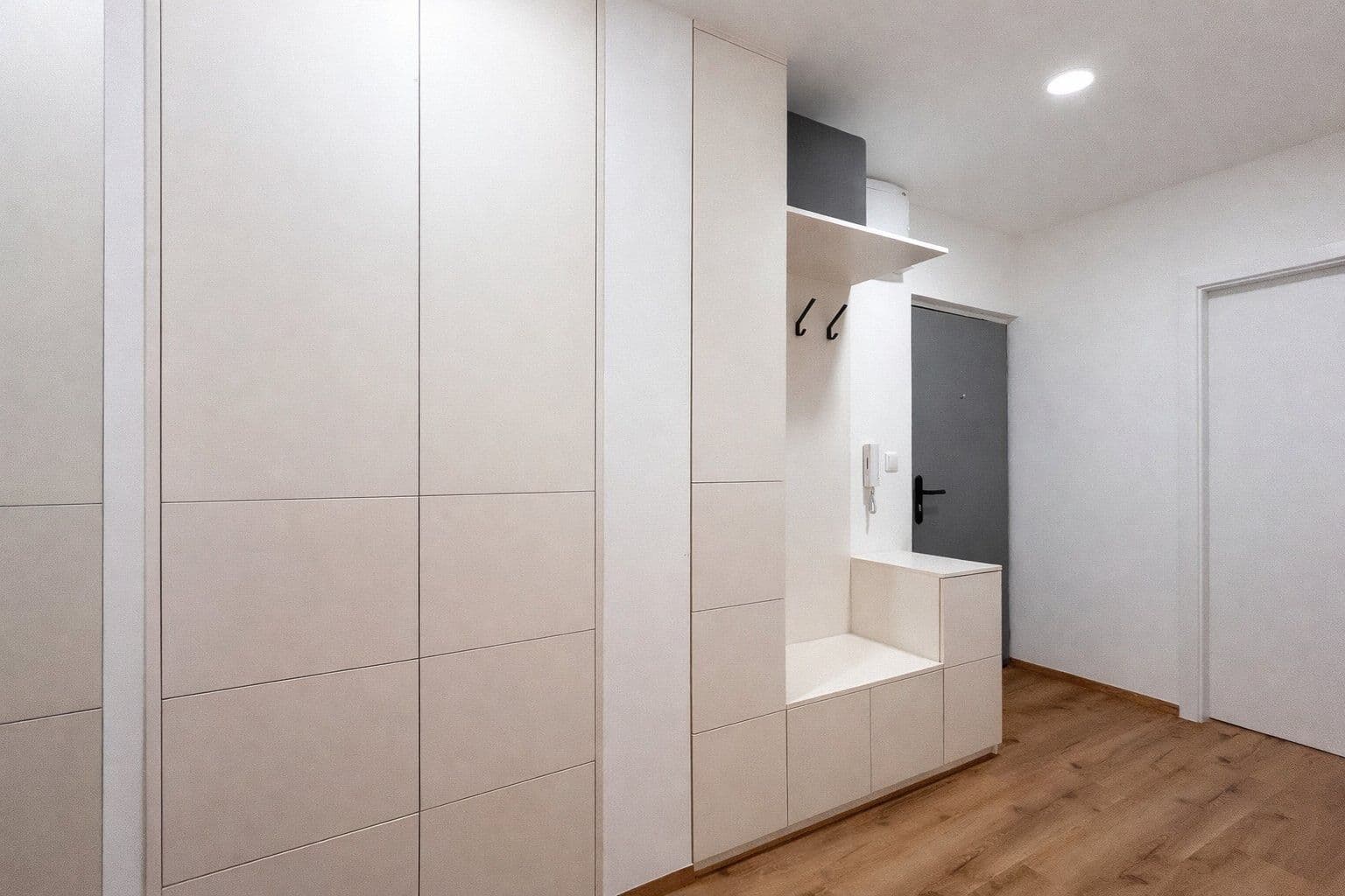 Pronájem bytu 3+kk 60 m², Kosmonautů, Mělník, Středočeský kraj Pronájem bytu 3+kk 60 m², Kosmonautů, Mělník, Středočeský kraj