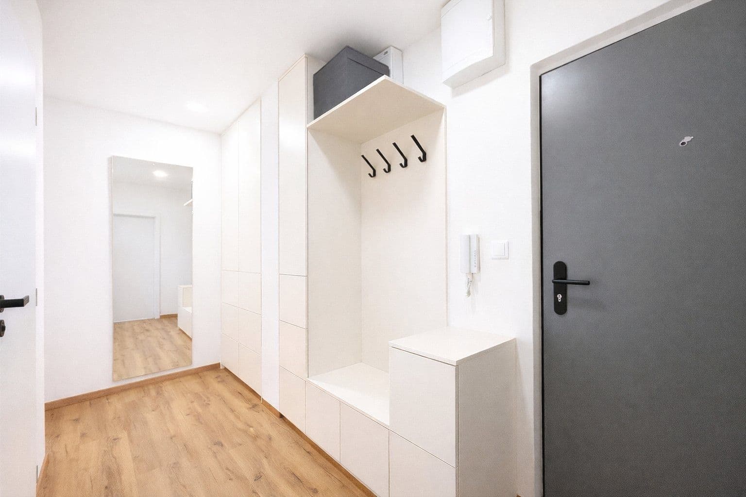 Pronájem bytu 3+kk 60 m², Kosmonautů, Mělník, Středočeský kraj Pronájem bytu 3+kk 60 m², Kosmonautů, Mělník, Středočeský kraj