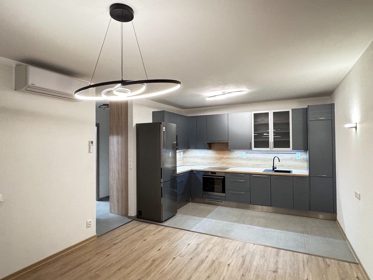 Pronájem bytu 2+kk 55 m², Kartónová, Plzeň, Plzeňský kraj Pronájem bytu 2+kk 55 m², Kartónová, Plzeň, Plzeňský kraj