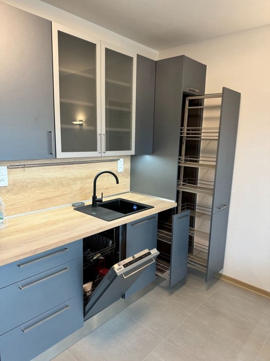 Pronájem bytu 2+kk 55 m², Kartónová, Plzeň, Plzeňský kraj Pronájem bytu 2+kk 55 m², Kartónová, Plzeň, Plzeňský kraj