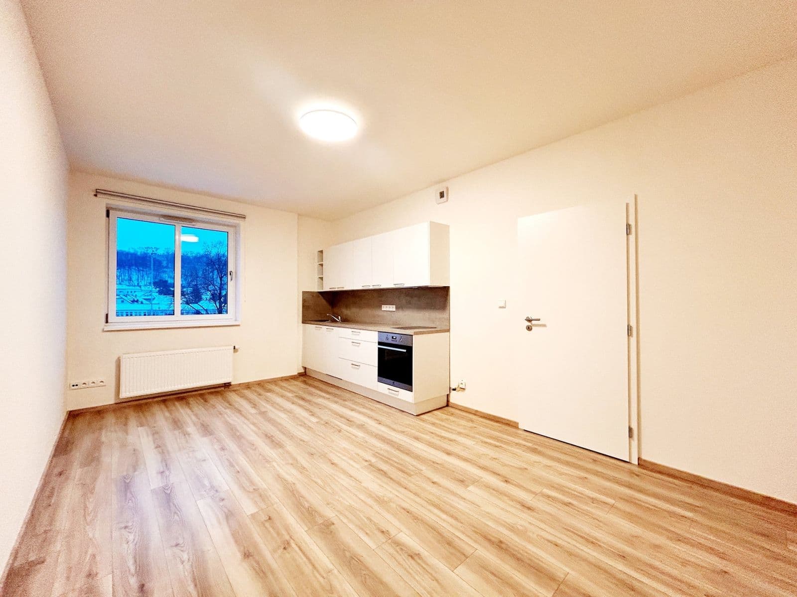 Pronájem bytu 1+kk 34 m², S. K. Neumanna, Kralupy nad Vltavou, Středočeský kraj Pronájem bytu 1+kk 34 m², S. K. Neumanna, Kralupy nad Vltavou, Středočeský kraj