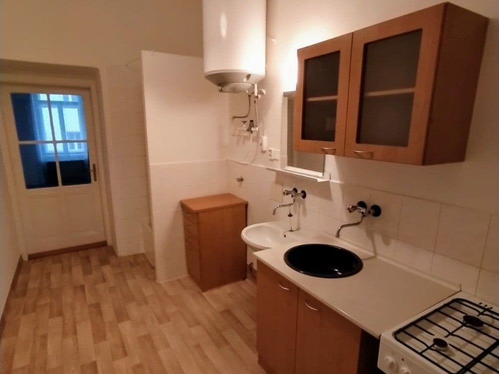 Pronájem bytu 1+1 35 m², Hvězdová, Brno, Jihomoravský kraj Pronájem bytu 1+1 35 m², Hvězdová, Brno, Jihomoravský kraj