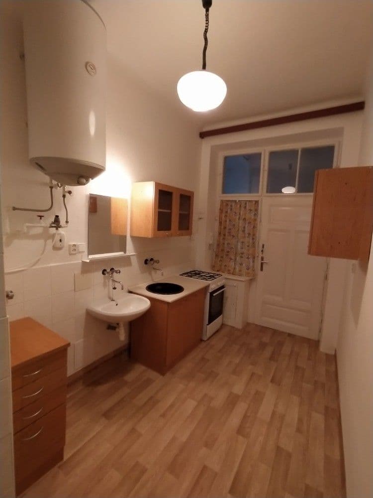 Pronájem bytu 1+1 35 m², Hvězdová, Brno, Jihomoravský kraj Pronájem bytu 1+1 35 m², Hvězdová, Brno, Jihomoravský kraj