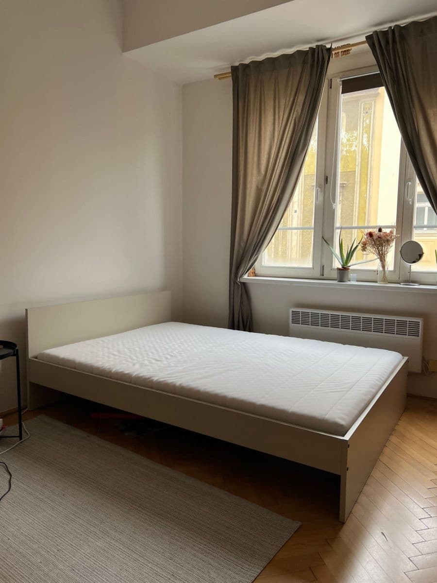 Pronájem bytu 1+kk 30 m², U Křížku, Praha, Praha Pronájem bytu 1+kk 30 m², U Křížku, Praha, Praha