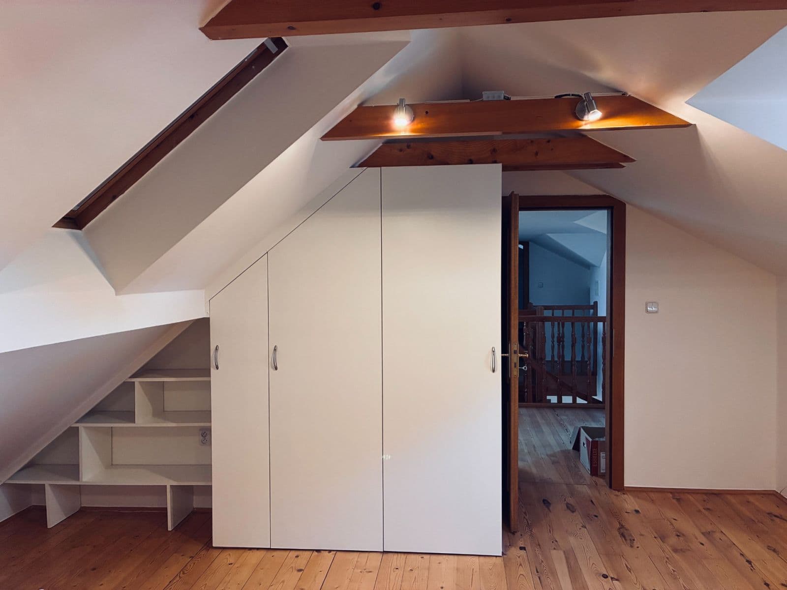 Pronájem bytu 4+1 190 m², Písečná, Cheb, Karlovarský kraj Pronájem bytu 4+1 190 m², Písečná, Cheb, Karlovarský kraj