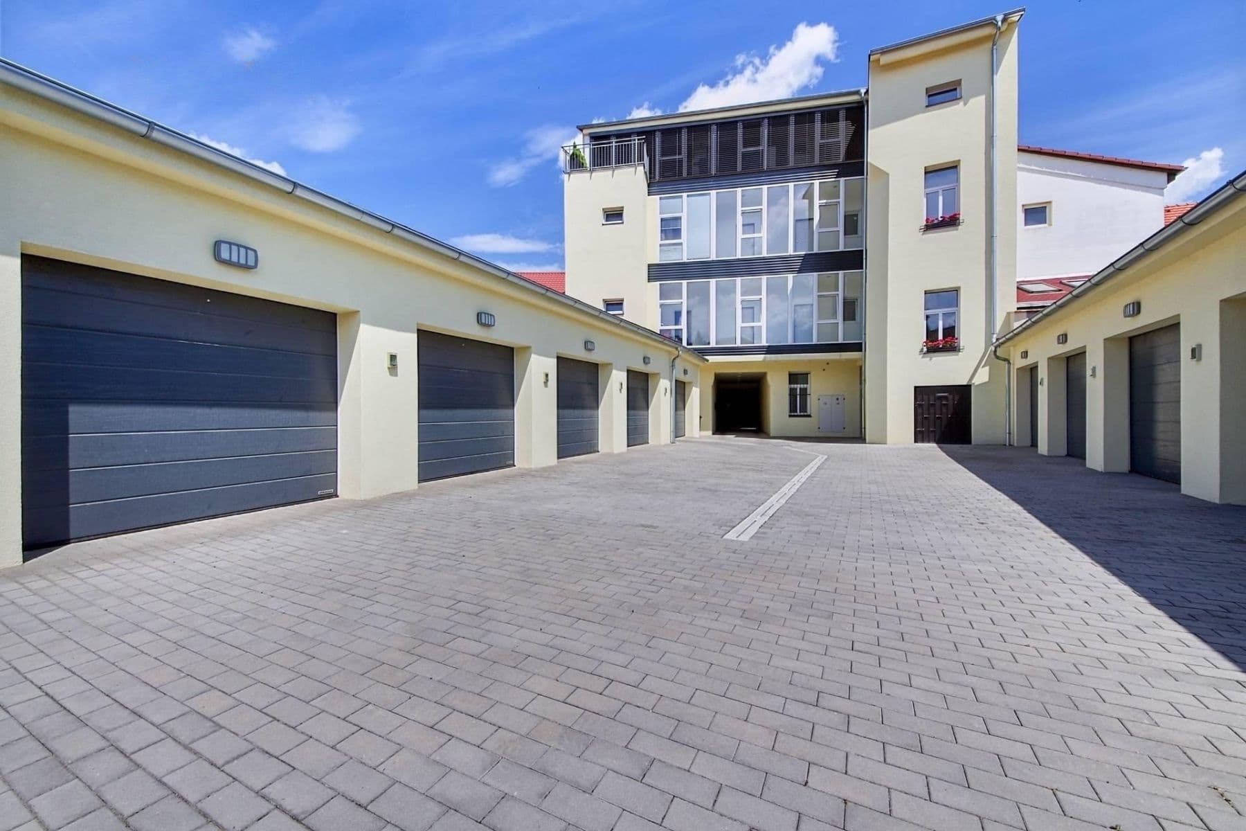 Prodej bytu 1+1 38 m², Zenklova, Praha, Praha Prodej bytu 1+1 38 m², Zenklova, Praha, Praha