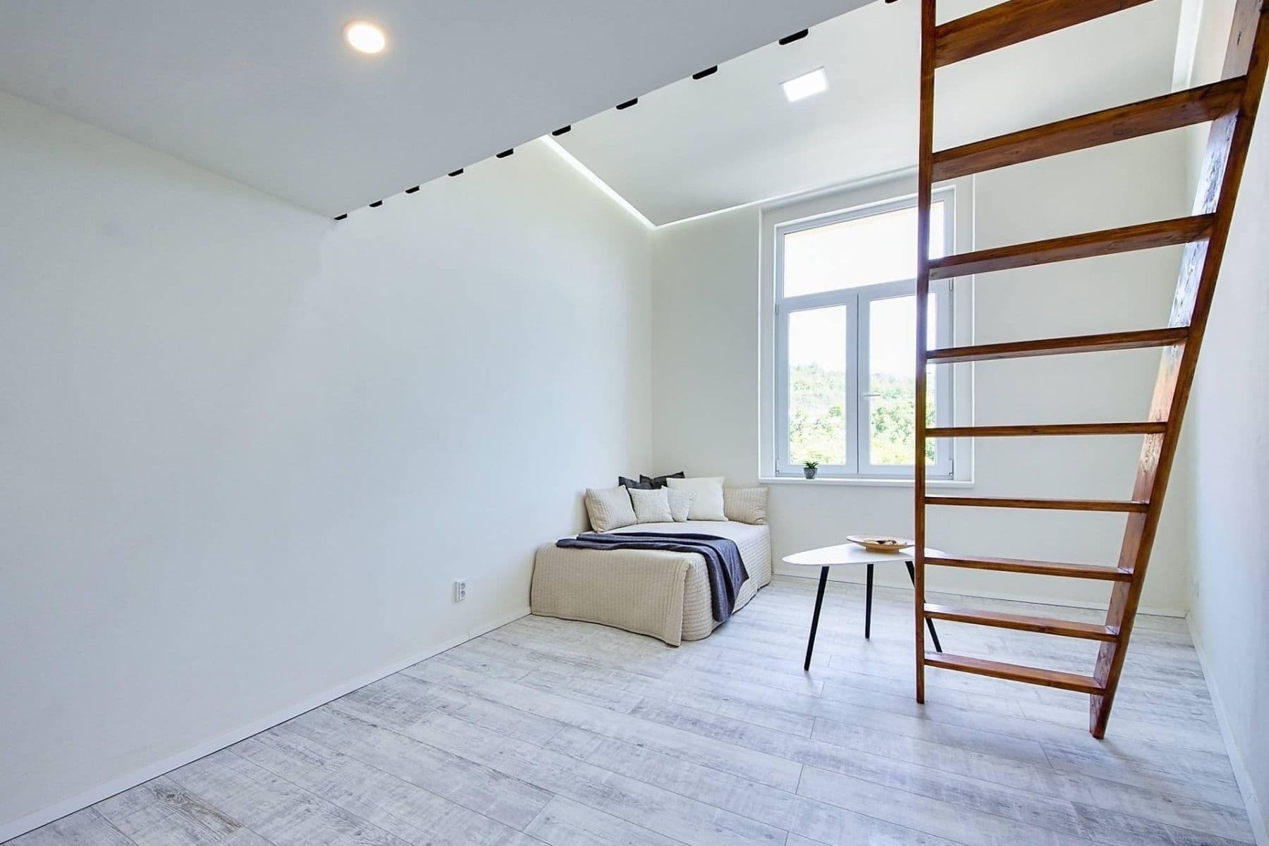 Prodej bytu 1+1 38 m², Zenklova, Praha, Praha Prodej bytu 1+1 38 m², Zenklova, Praha, Praha