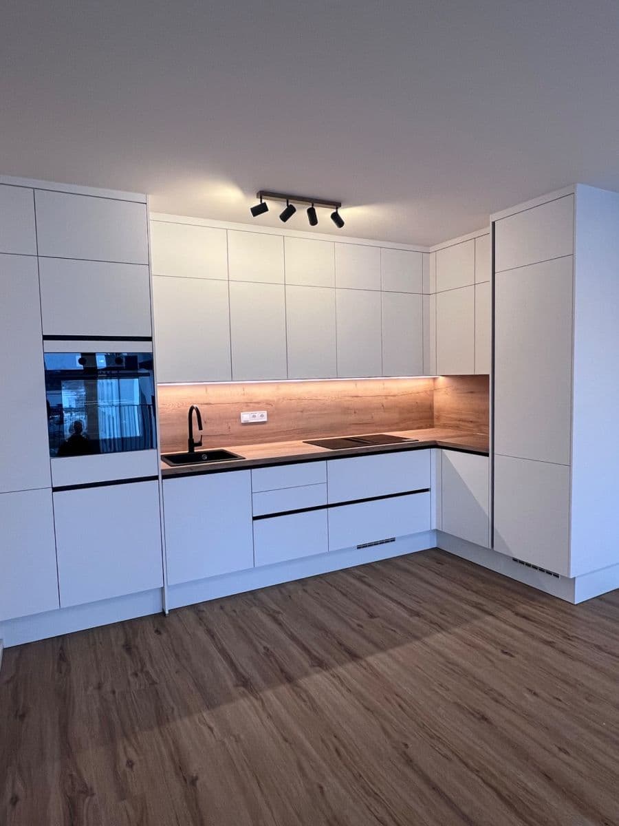 Pronájem bytu 2+kk 54 m², Ke křížku, Kladno, Středočeský kraj Pronájem bytu 2+kk 54 m², Ke křížku, Kladno, Středočeský kraj