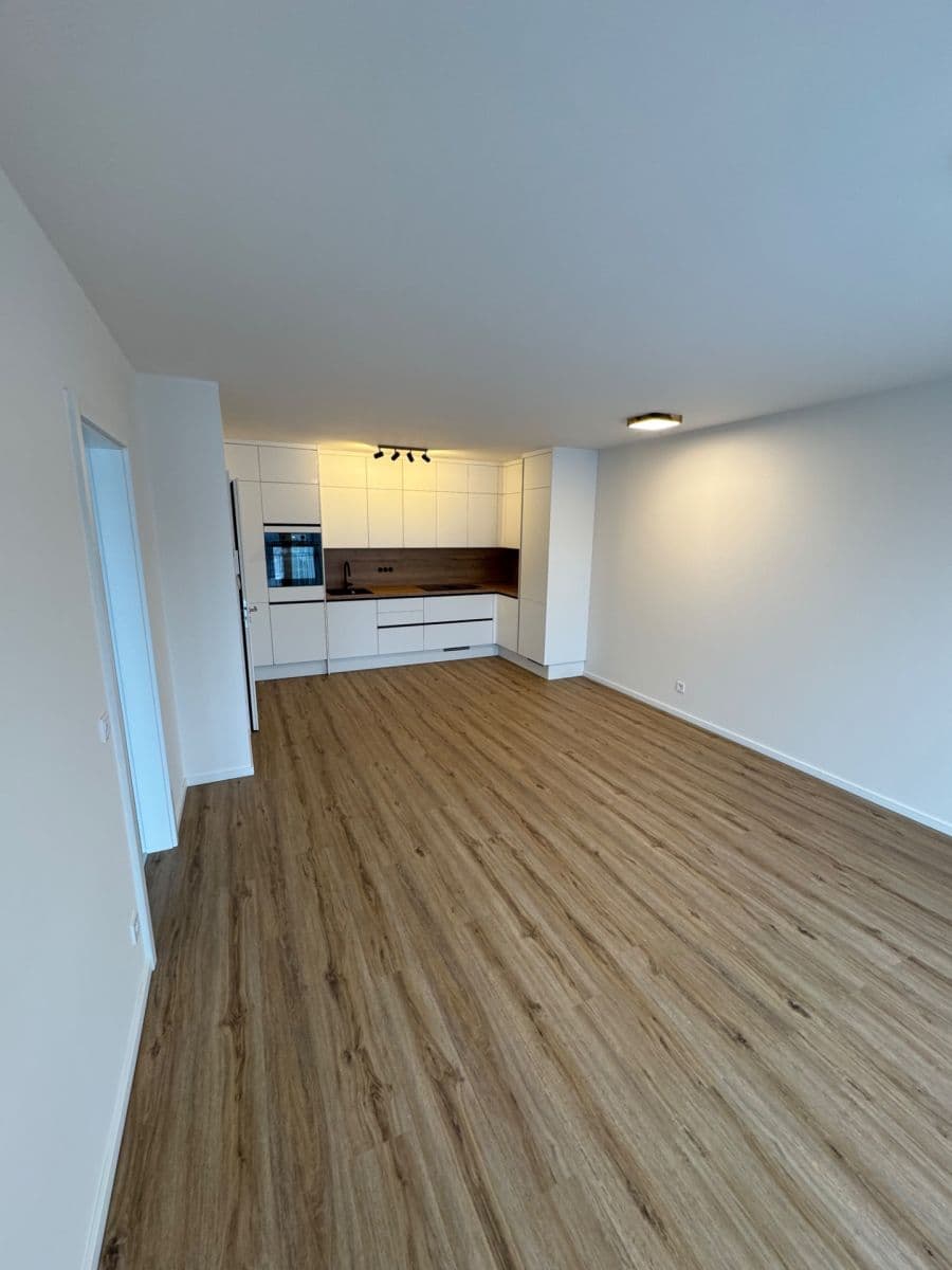 Pronájem bytu 2+kk 54 m², Ke křížku, Kladno, Středočeský kraj Pronájem bytu 2+kk 54 m², Ke křížku, Kladno, Středočeský kraj