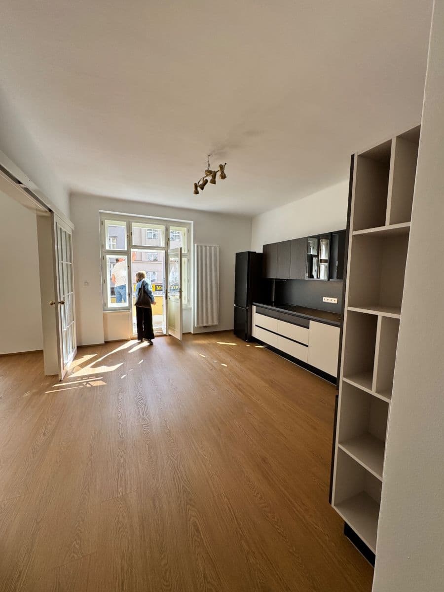 Pronájem kanceláře 80 m², Dejvická, Praha, Praha Pronájem kanceláře 80 m², Dejvická, Praha, Praha