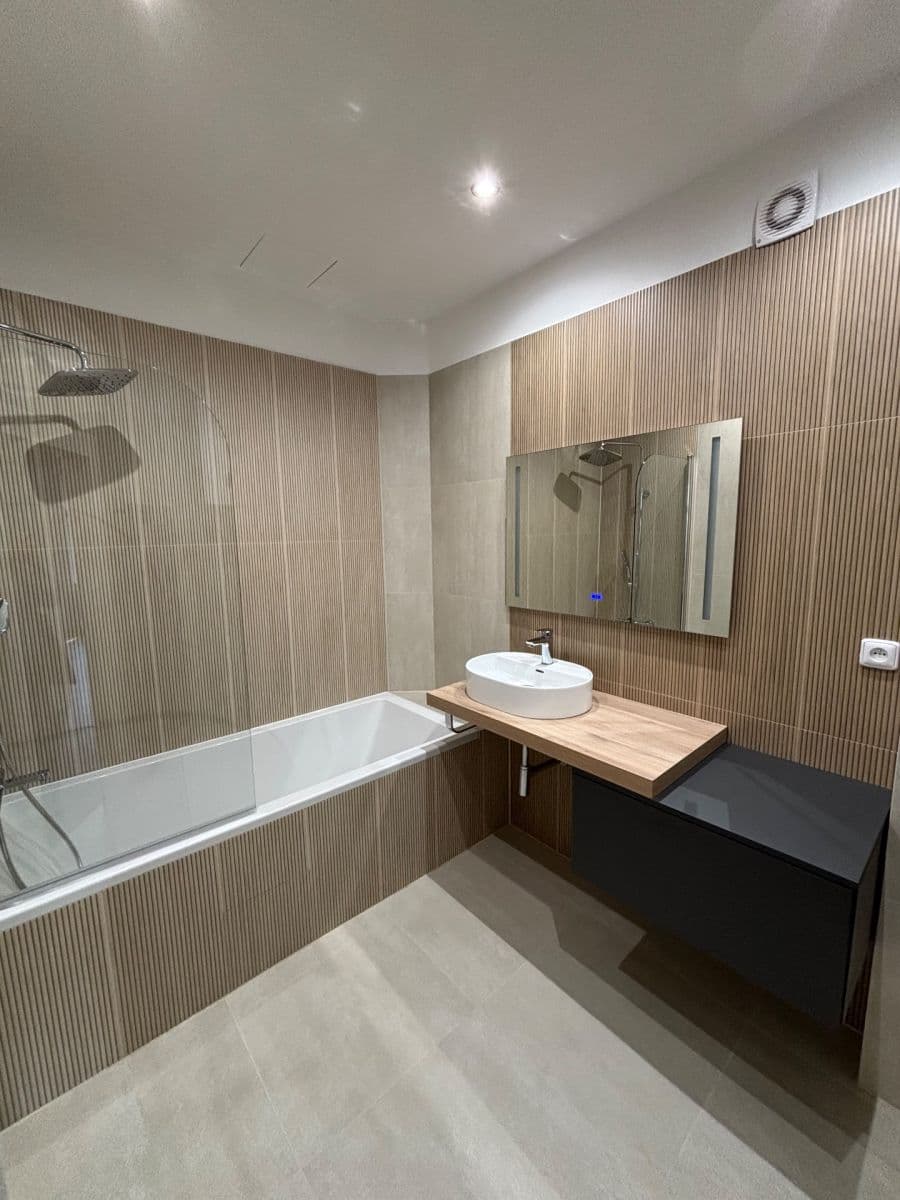 Pronájem kanceláře 80 m², Dejvická, Praha, Praha Pronájem kanceláře 80 m², Dejvická, Praha, Praha