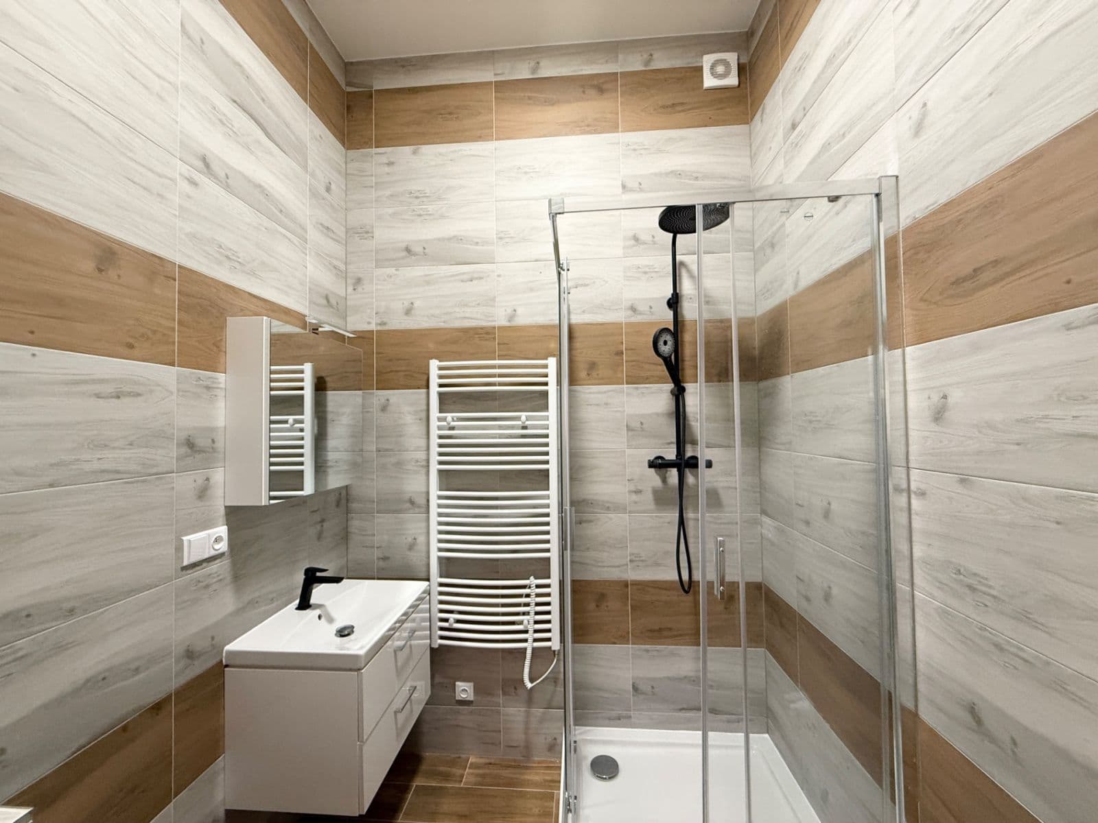 Prodej bytu 2+1 81 m², Ježkova, Praha, Praha Prodej bytu 2+1 81 m², Ježkova, Praha, Praha