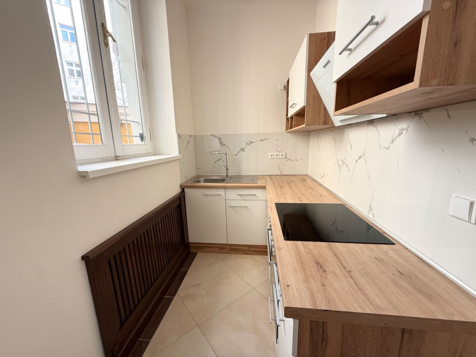 Prodej bytu 2+1 81 m², Ježkova, Praha, Praha Prodej bytu 2+1 81 m², Ježkova, Praha, Praha