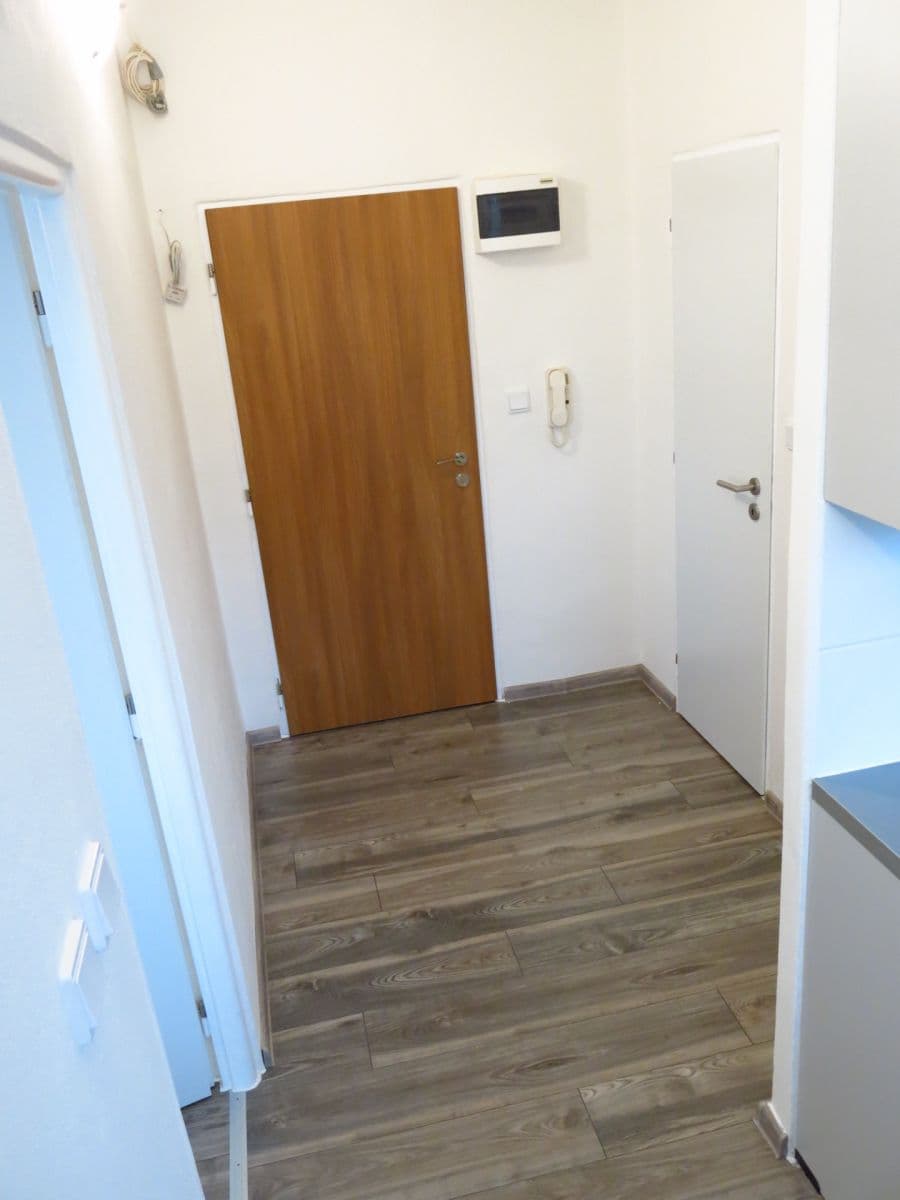 Pronájem bytu 1+1 32 m², Jičínská, Ostrava, Moravskoslezský kraj Pronájem bytu 1+1 32 m², Jičínská, Ostrava, Moravskoslezský kraj