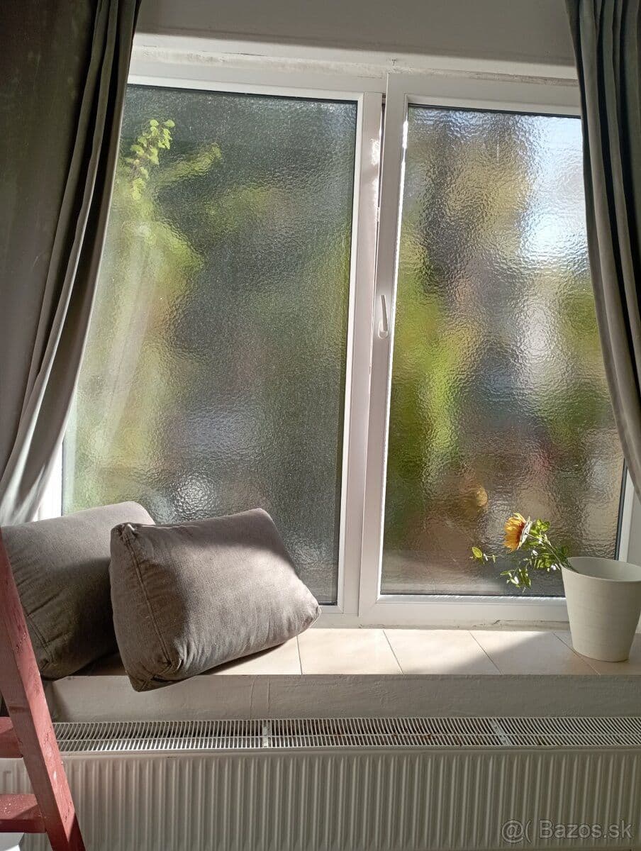 Pronájem bytu Garsoniéra 17 m², Jedlíkova, Bratislava - mestská časť Staré Mesto, Bratislavský kraj Pronájem bytu Garsoniéra 17 m², Jedlíkova, Bratislava - mestská časť Staré Mesto, Bratislavský kraj