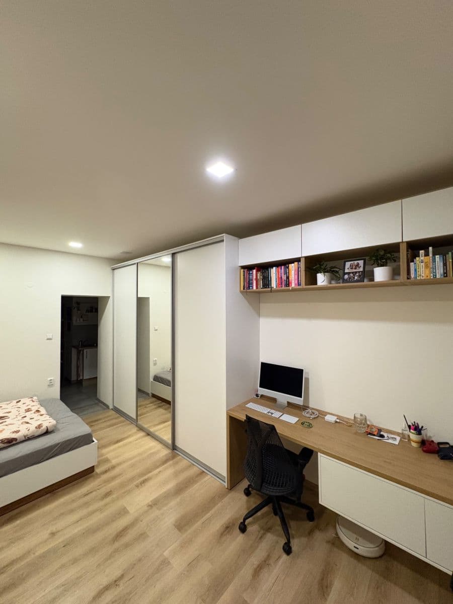 Pronájem bytu 1+1 33 m², Komárovská, Brno, Jihomoravský kraj Pronájem bytu 1+1 33 m², Komárovská, Brno, Jihomoravský kraj