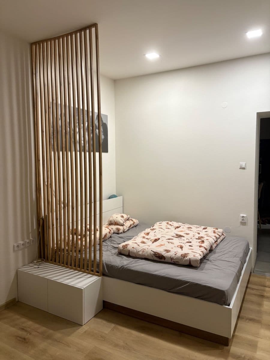 Pronájem bytu 1+1 33 m², Komárovská, Brno, Jihomoravský kraj Pronájem bytu 1+1 33 m², Komárovská, Brno, Jihomoravský kraj