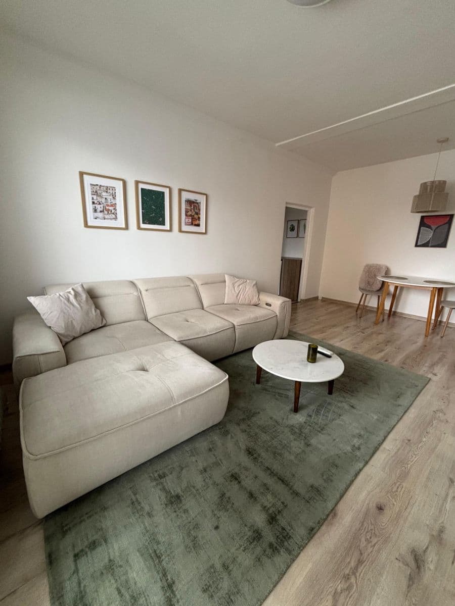 Pronájem bytu 3+1 63 m², Sputniková, Ružinov, Bratislavský kraj Pronájem bytu 3+1 63 m², Sputniková, Ružinov, Bratislavský kraj