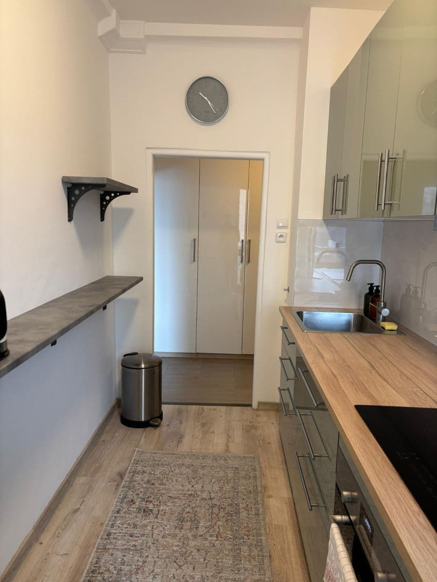 Pronájem bytu 3+1 63 m², Sputniková, Ružinov, Bratislavský kraj Pronájem bytu 3+1 63 m², Sputniková, Ružinov, Bratislavský kraj