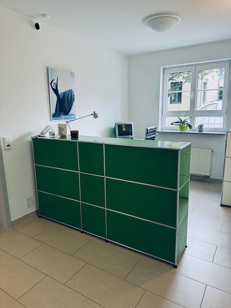 Pronájem kanceláře 200 m², Schloßstr. 26, Neuhausen auf den Fildern, Bádensko-Württembersko Pronájem kanceláře 200 m², Schloßstr. 26, Neuhausen auf den Fildern, Bádensko-Württembersko