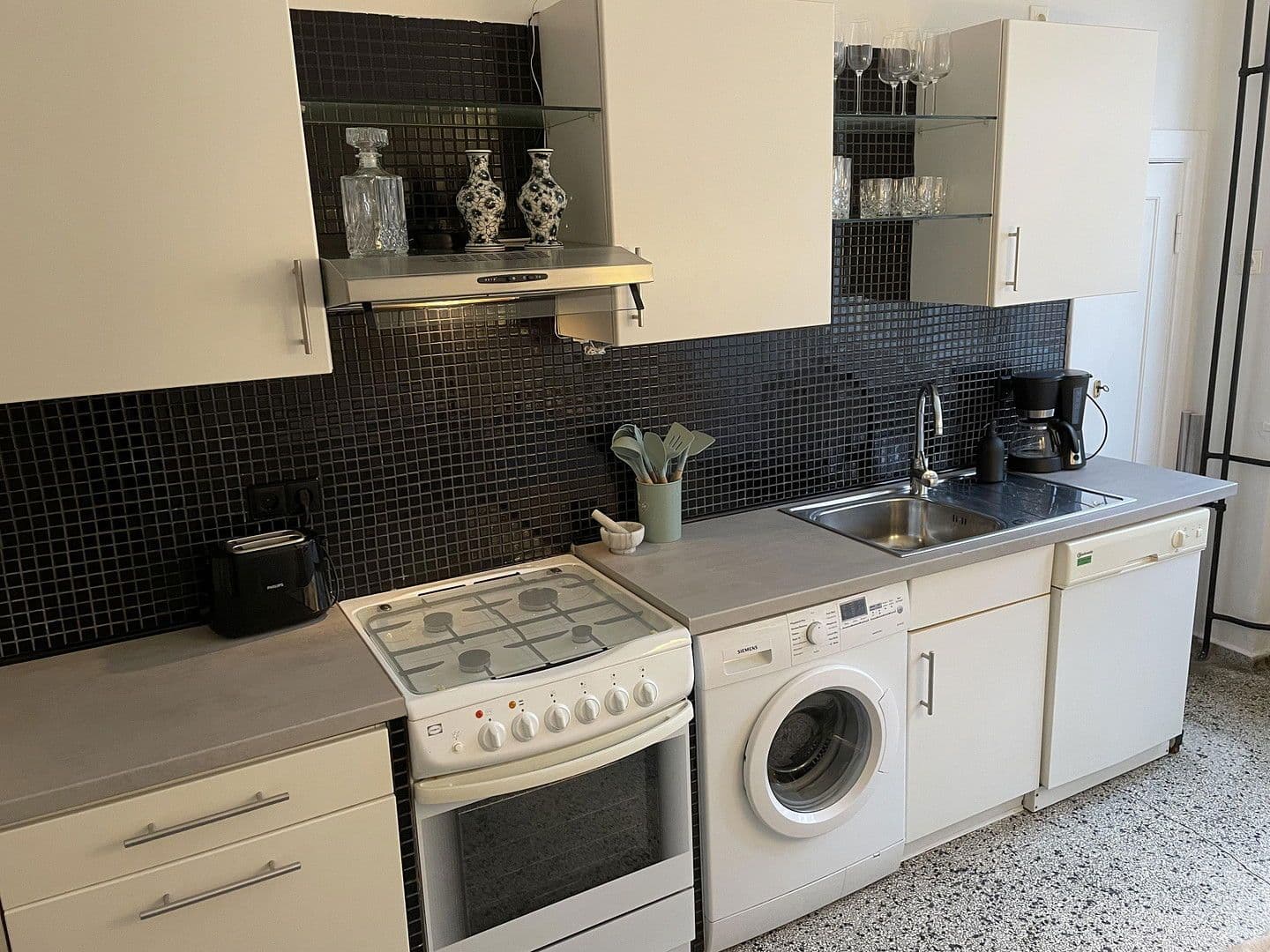 Pronájem bytu 2+kk 71 m², Südwestkorso 56, Berlin, Berlín Pronájem bytu 2+kk 71 m², Südwestkorso 56, Berlin, Berlín