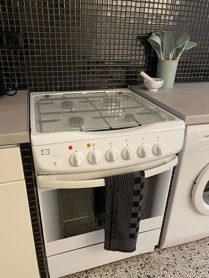 Pronájem bytu 2+kk 71 m², Südwestkorso 56, Berlin, Berlín Pronájem bytu 2+kk 71 m², Südwestkorso 56, Berlin, Berlín