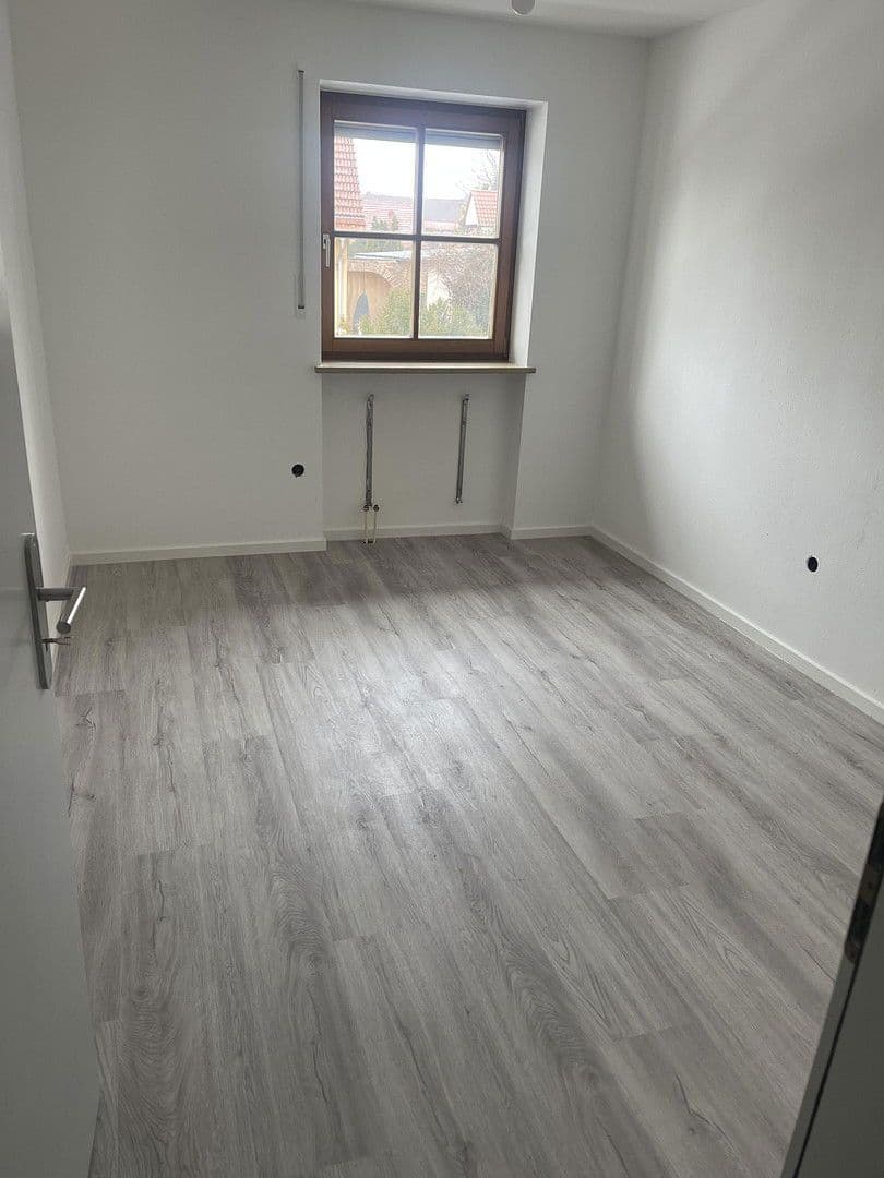 Pronájem bytu 4+1 110 m², Schloßstraße, Oberding/Notzing, Bavorsko Pronájem bytu 4+1 110 m², Schloßstraße, Oberding/Notzing, Bavorsko
