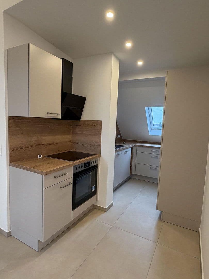 Pronájem bytu 3+1 80 m², Ebersstraße 58, Berlin, Berlín Pronájem bytu 3+1 80 m², Ebersstraße 58, Berlin, Berlín