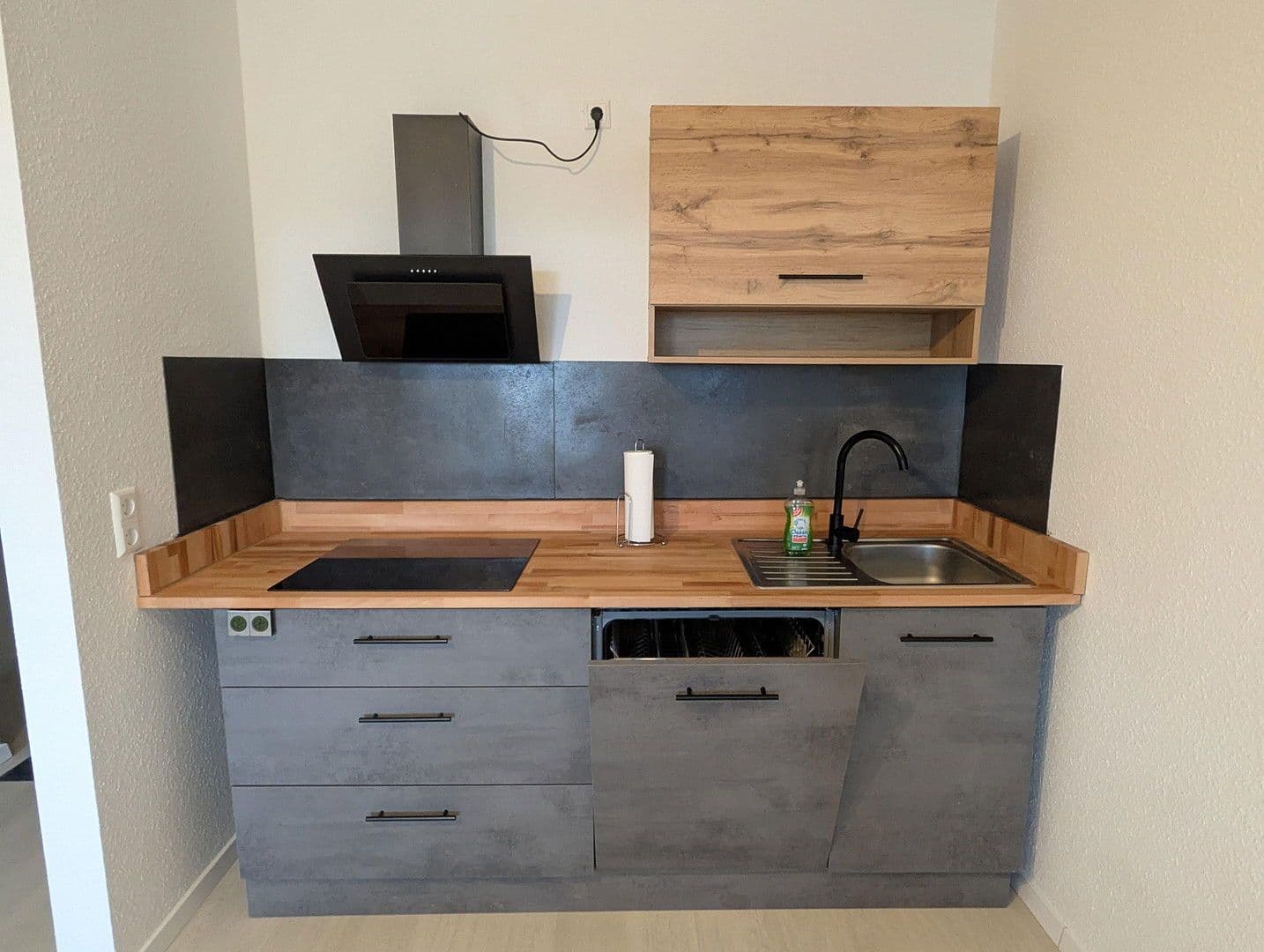 Prodej bytu 1+1 32 m², Karlsbaderstraße 7, Ludwigshafen, Porýní-Falc Prodej bytu 1+1 32 m², Karlsbaderstraße 7, Ludwigshafen, Porýní-Falc