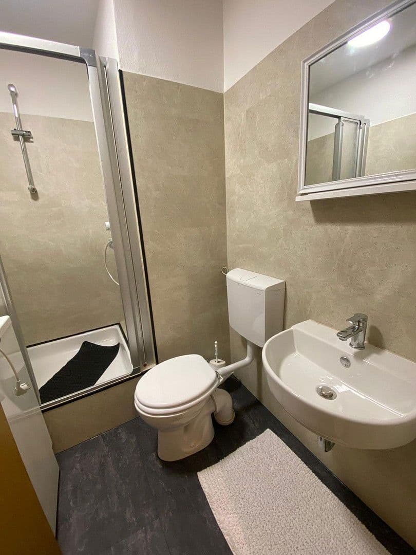 Prodej bytu 1+1 32 m², Karlsbaderstraße 7, Ludwigshafen, Porýní-Falc Prodej bytu 1+1 32 m², Karlsbaderstraße 7, Ludwigshafen, Porýní-Falc