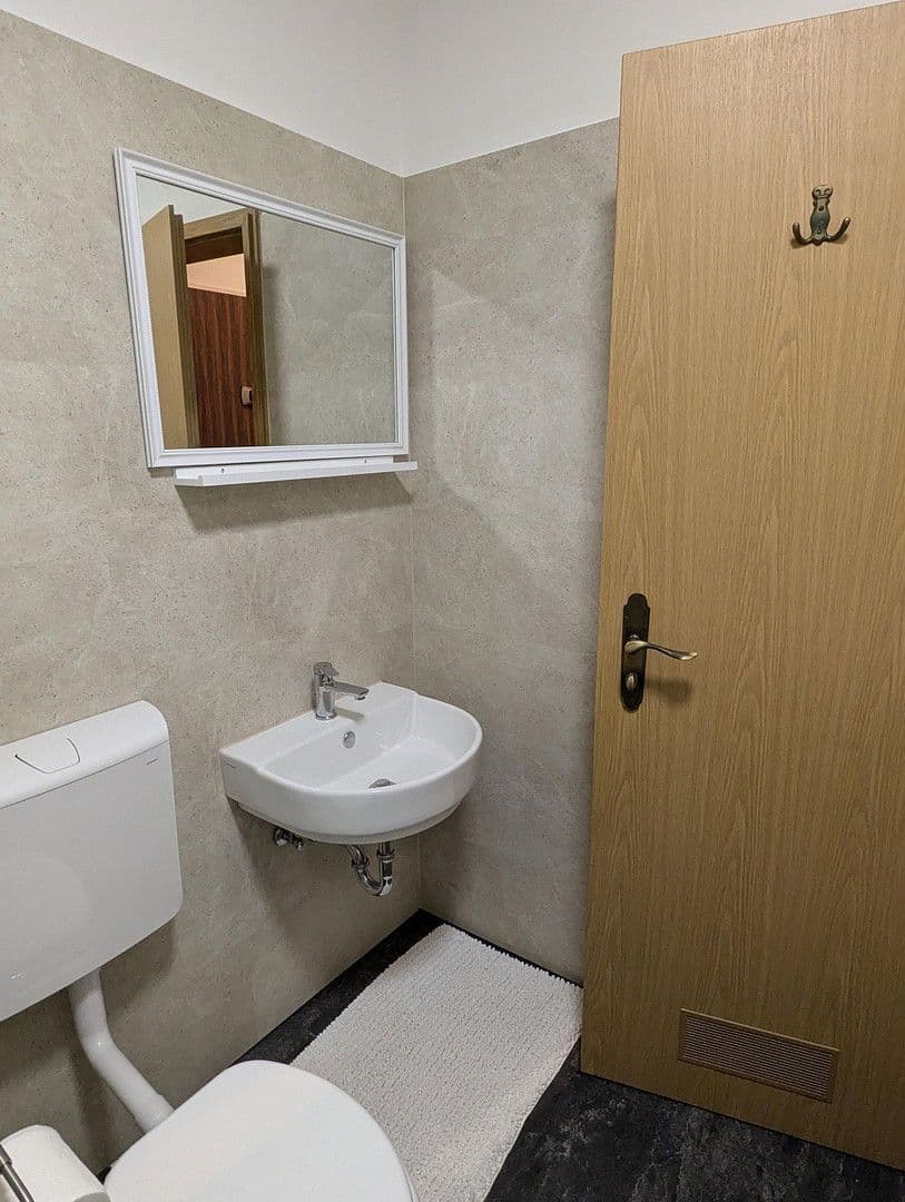 Prodej bytu 1+1 32 m², Karlsbaderstraße 7, Ludwigshafen, Porýní-Falc Prodej bytu 1+1 32 m², Karlsbaderstraße 7, Ludwigshafen, Porýní-Falc