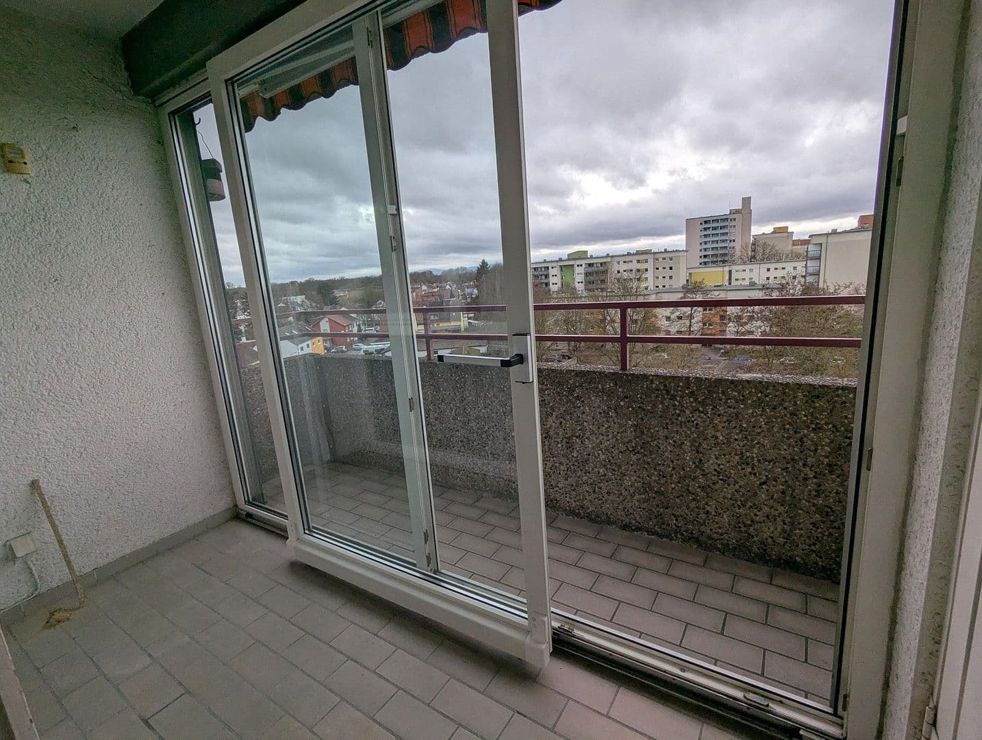 Prodej bytu 1+1 32 m², Karlsbaderstraße 7, Ludwigshafen, Porýní-Falc Prodej bytu 1+1 32 m², Karlsbaderstraße 7, Ludwigshafen, Porýní-Falc