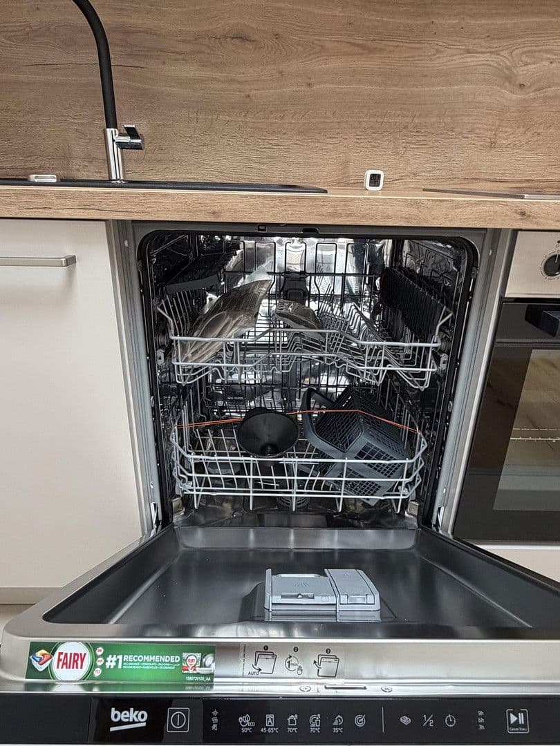 Pronájem bytu 3+1 70 m², Ebersstraße 58, Berlin, Berlín Pronájem bytu 3+1 70 m², Ebersstraße 58, Berlin, Berlín